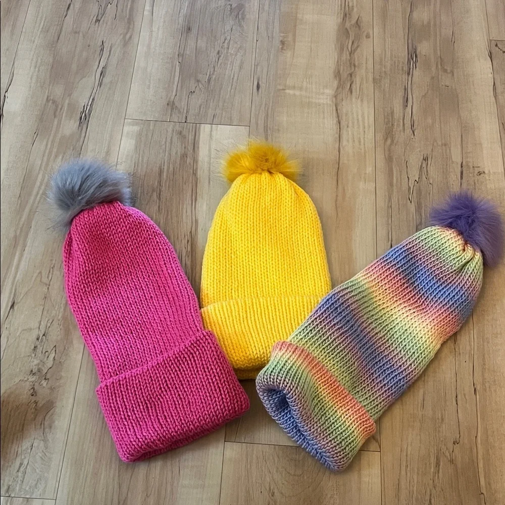 Vibrant Women's Beanie Set with Pom Poms